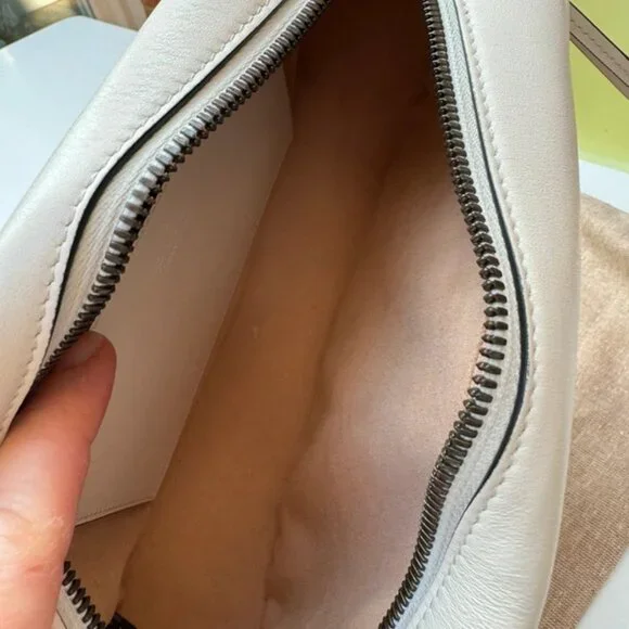 Gucci GG Marmont Small Shoulder Bag - Picture 7 of 10